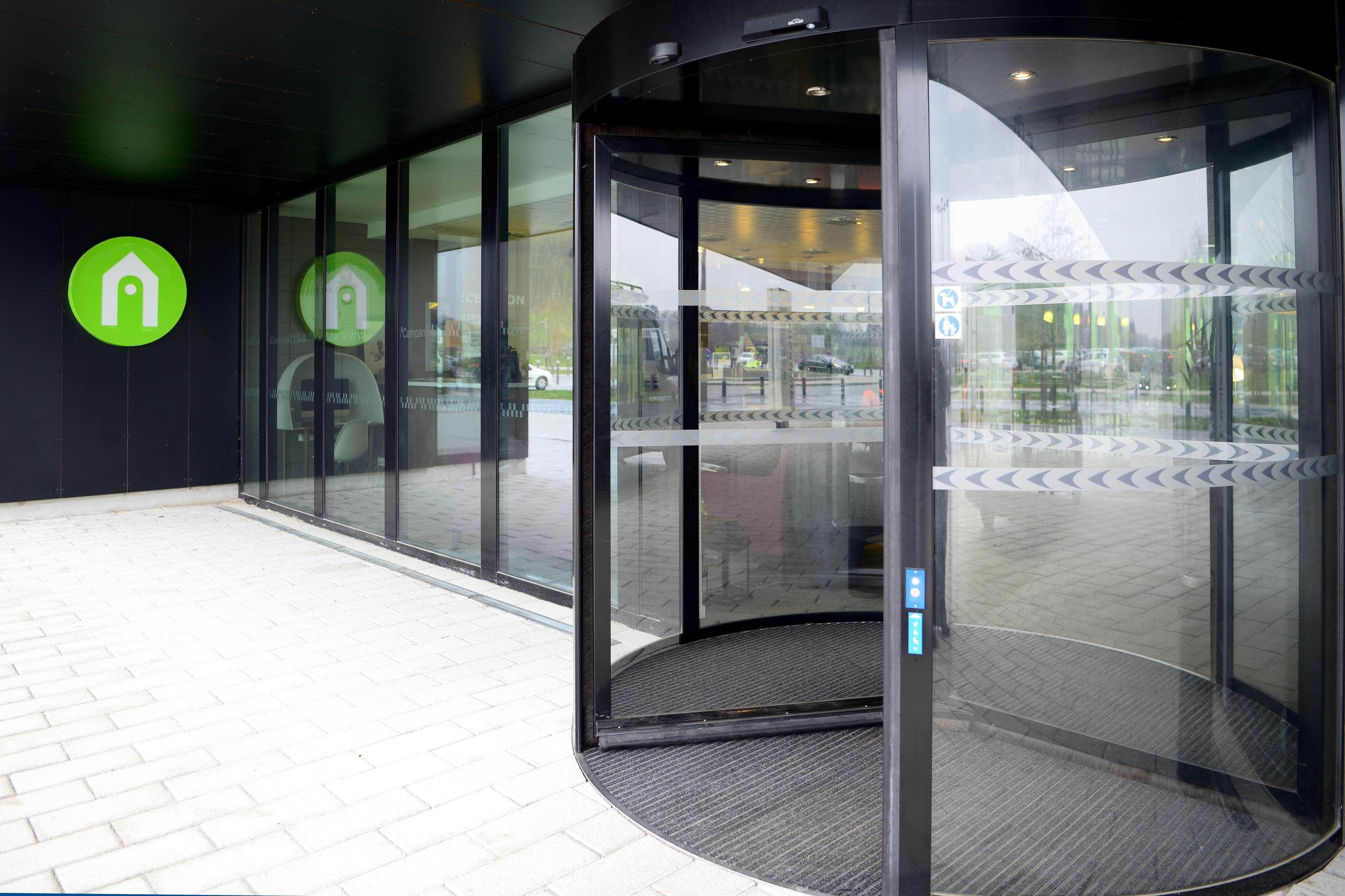 Campanile Belfort Montbeliard - Gare La Jonxion. Meroux Екстериор снимка